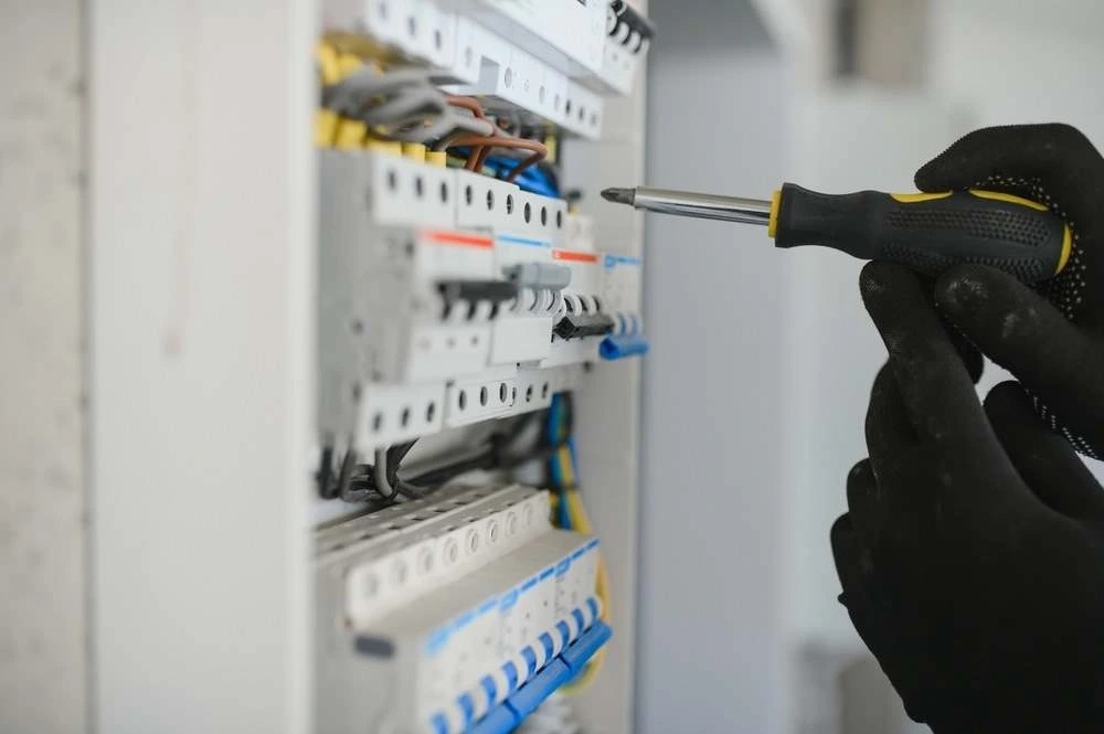 Switchboard upgrade services in Elanora by BTM Electrical & Air