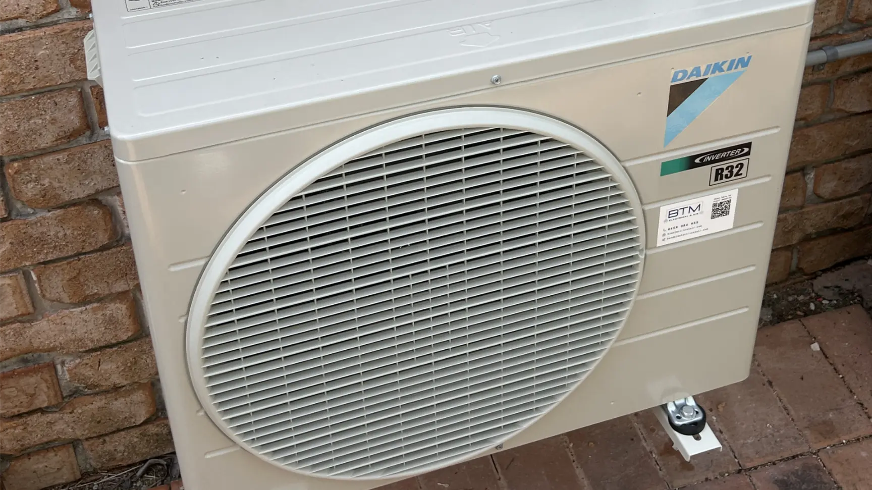 Indoor split system head cooling a Gold Coast living room