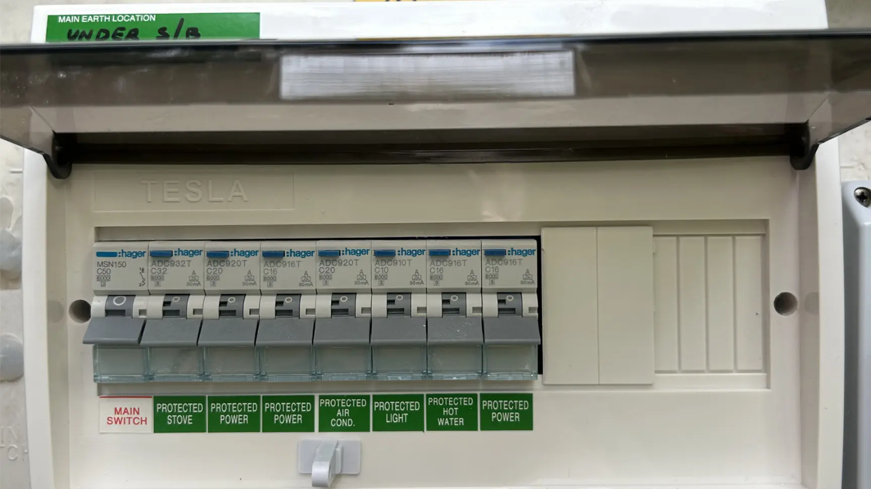 Switchboard upgrade services in Currumbin by BTM Electrical & Air